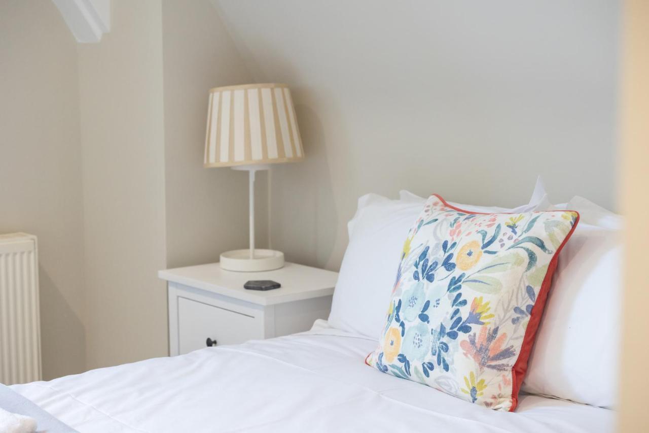 Appartamento Spacious 3Br Victorian Cheltenham Loft Flat In Cotswolds - Free Parking Esterno foto