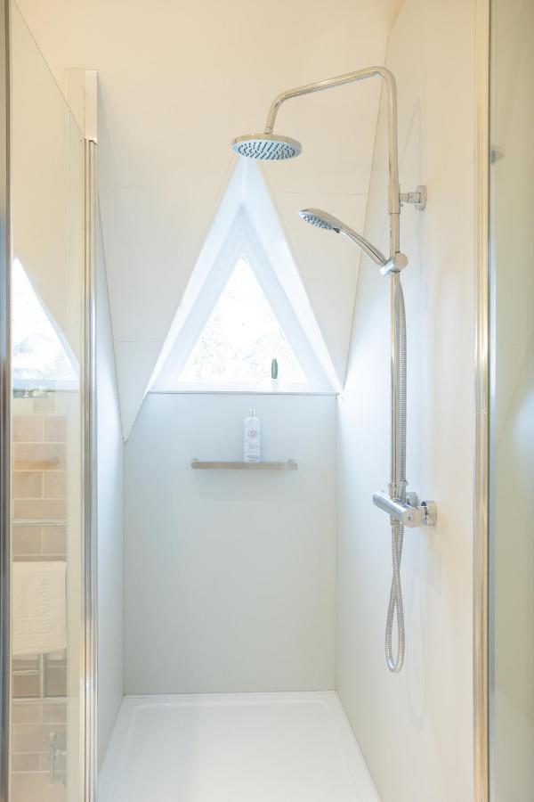 Appartamento Spacious 3Br Victorian Cheltenham Loft Flat In Cotswolds - Free Parking Esterno foto
